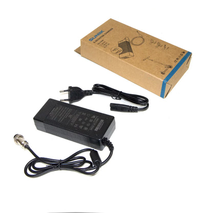 Chargeur premium 67,2V 2A connecteur GX16 3 broches