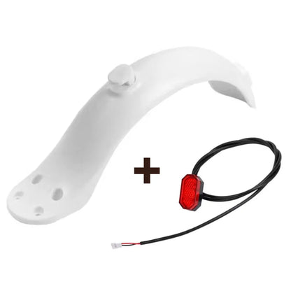 Garde-boue blanc à 4 trous + feu arrière